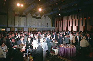 盛り上がりすぎの会場